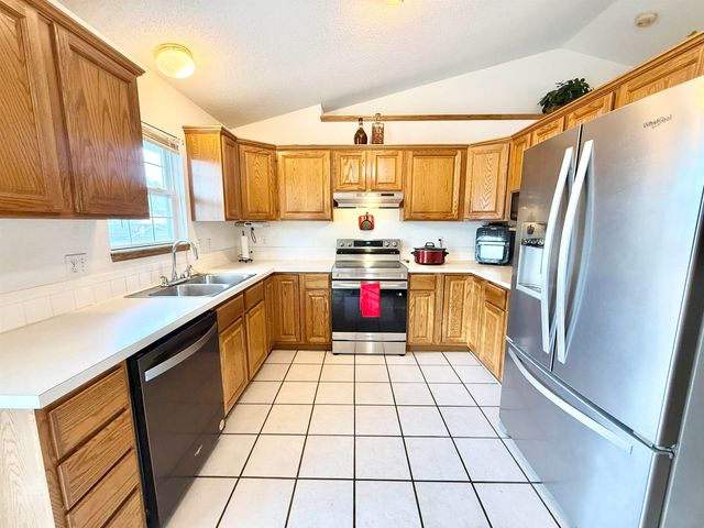1831 S Brandon St, Wichita, KS 67207