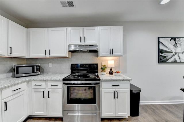 324 Teal Court, Roswell, GA 30076