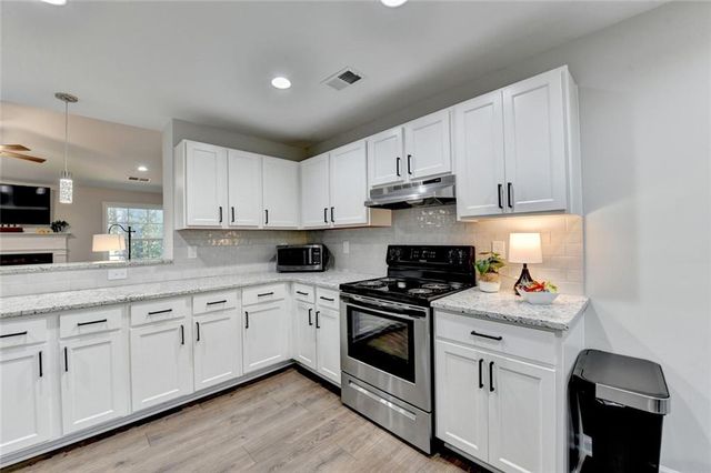 324 Teal Court, Roswell, GA 30076