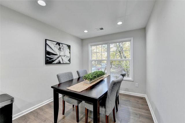 324 Teal Court, Roswell, GA 30076