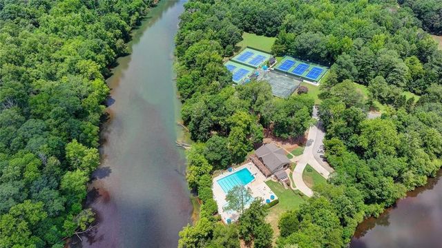 324 Teal Court, Roswell, GA 30076