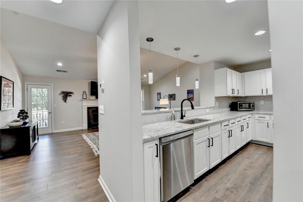 324 Teal Court, Roswell, GA 30076