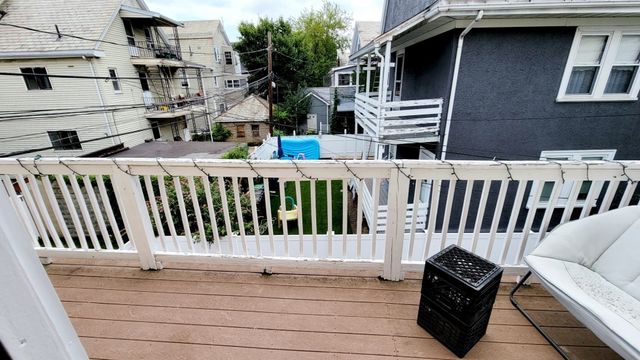 31 Leonard St 2, Somerville, MA 02144