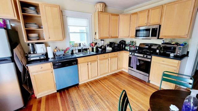 31 Leonard St 2, Somerville, MA 02144