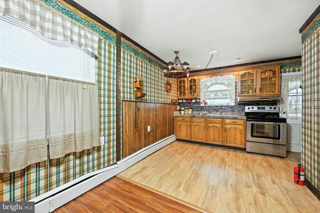 1309 BATH RD, Bristol, PA 19007