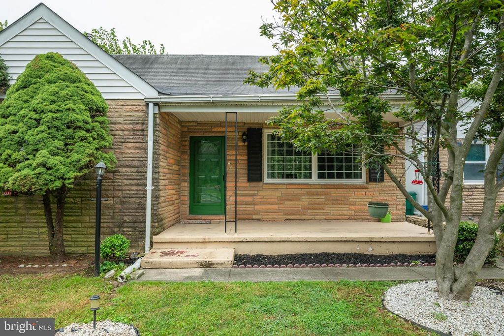 1309 BATH RD, Bristol, PA 19007