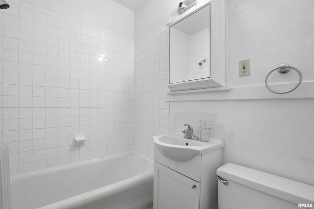 2618-2620 15TH Avenue, Moline, IL 61265