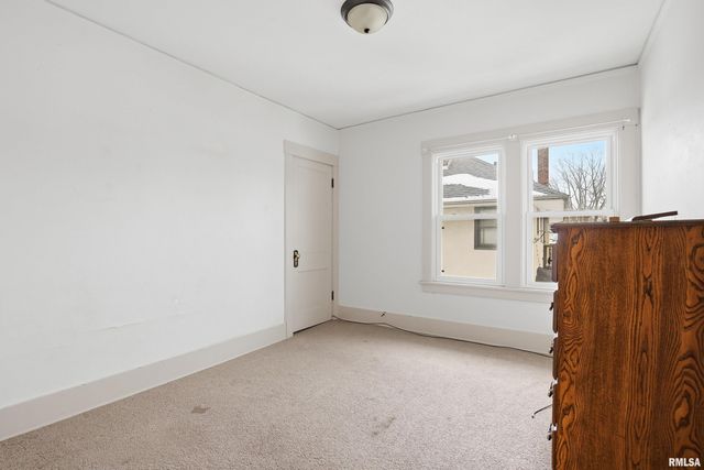 2618-2620 15TH Avenue, Moline, IL 61265