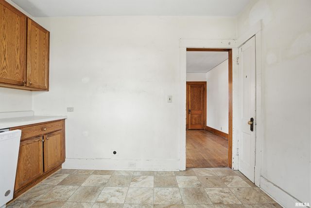 2618-2620 15TH Avenue, Moline, IL 61265