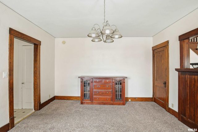 2618-2620 15TH Avenue, Moline, IL 61265