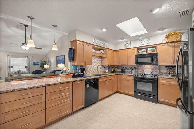 5565 SE 37TH PLACE, Ocala, FL 34480