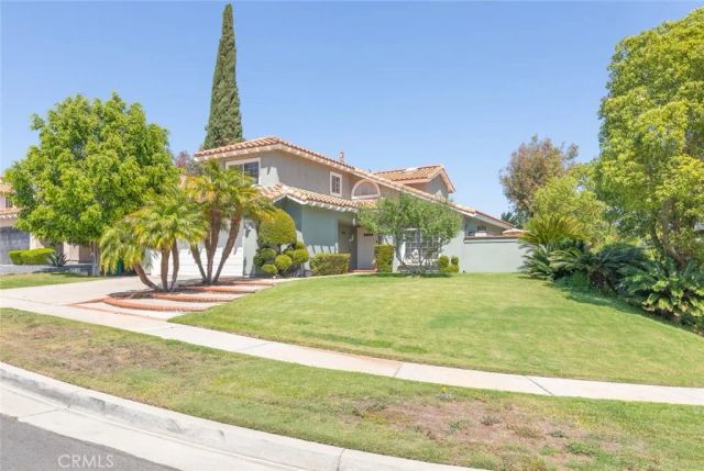 711 Lassen Drive, Corona, CA 92879