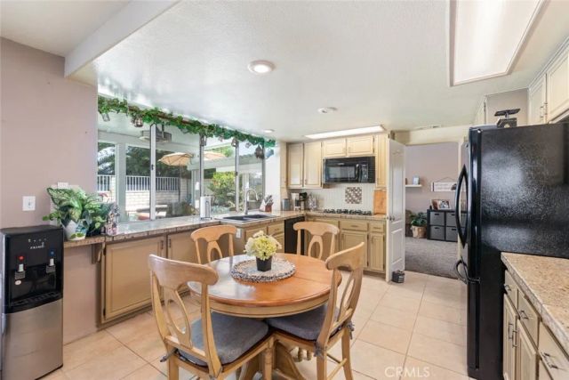 711 Lassen Drive, Corona, CA 92879