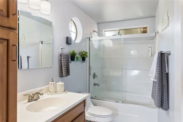 711 Lassen Drive, Corona, CA 92879