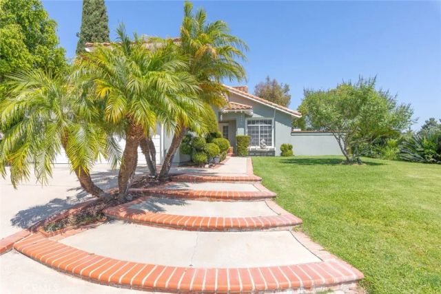 711 Lassen Drive, Corona, CA 92879