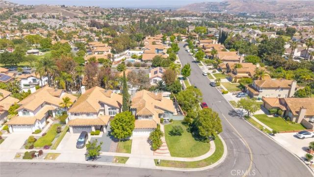 711 Lassen Drive, Corona, CA 92879