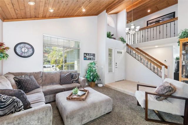 711 Lassen Drive, Corona, CA 92879