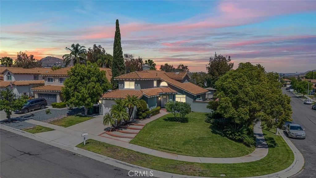 711 Lassen Drive, Corona, CA 92879