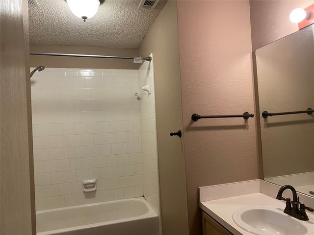 4211 Falcon Drive, Sherman, TX 75092