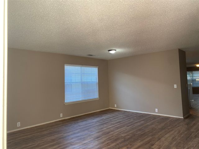 4211 Falcon Drive, Sherman, TX 75092