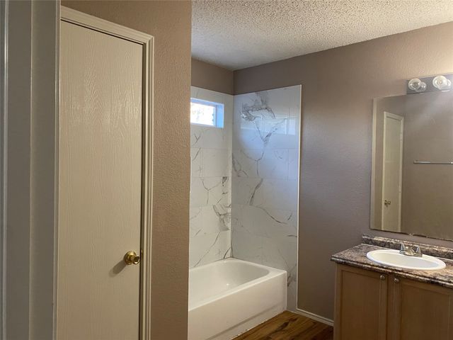 4211 Falcon Drive, Sherman, TX 75092