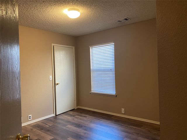 4211 Falcon Drive, Sherman, TX 75092