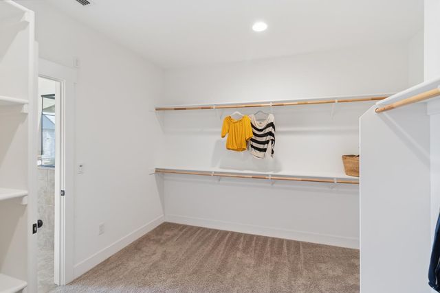 3177 Crocker Dr, Sacramento, CA 95818