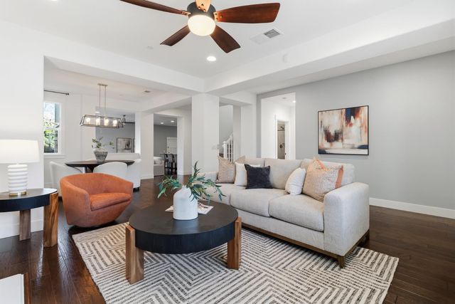 3177 Crocker Dr, Sacramento, CA 95818