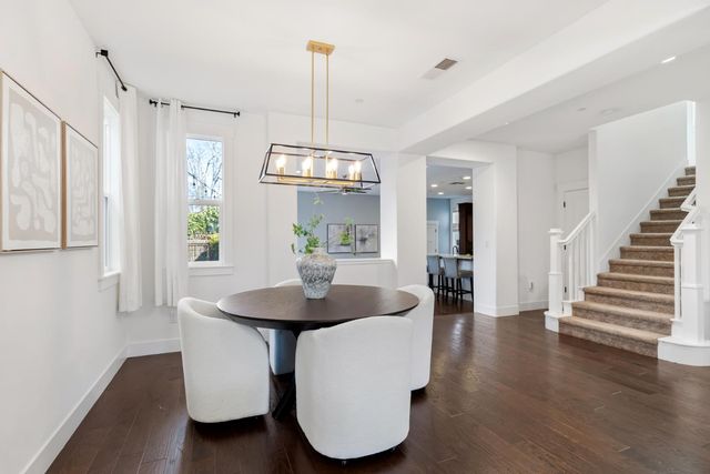 3177 Crocker Dr, Sacramento, CA 95818