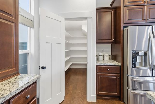 3177 Crocker Dr, Sacramento, CA 95818