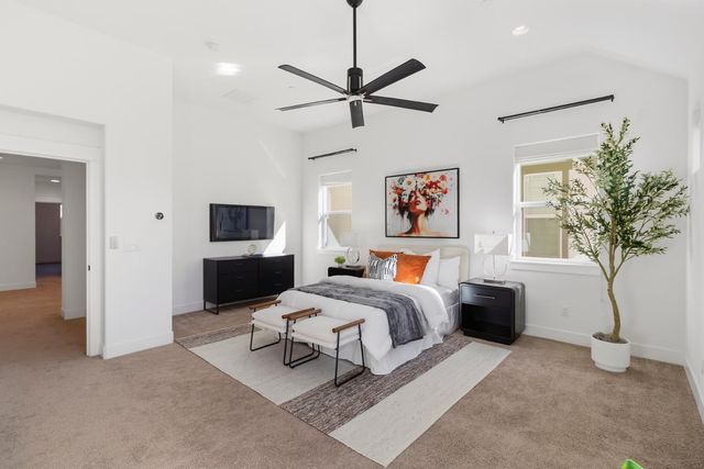 3177 Crocker Dr, Sacramento, CA 95818