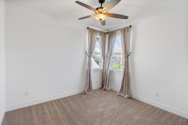 3177 Crocker Dr, Sacramento, CA 95818