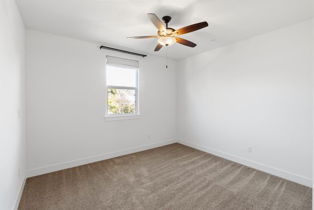 3177 Crocker Dr, Sacramento, CA 95818