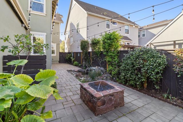 3177 Crocker Dr, Sacramento, CA 95818