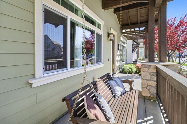 3177 Crocker Dr, Sacramento, CA 95818