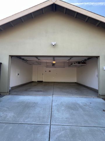 3177 Crocker Dr, Sacramento, CA 95818