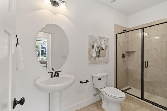 3177 Crocker Dr, Sacramento, CA 95818