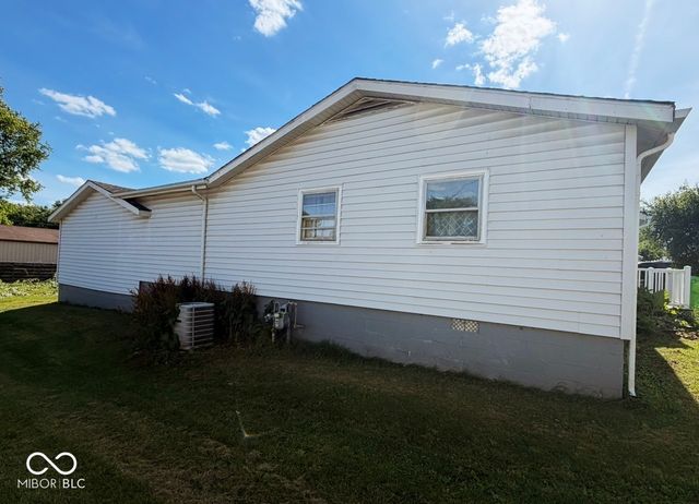 809 Tuttle Avenue, Crawfordsville, IN 47933