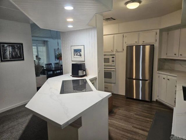 8975 Lawrence Welk Drive 366, Escondido, CA 92026