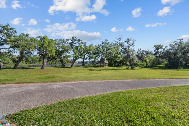 7088 County Road 659, Brazoria, TX 77422