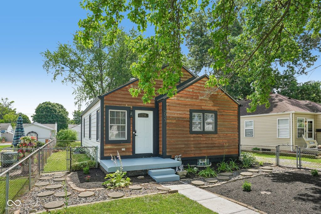 2027 Gerrard Avenue, Speedway, IN 46224