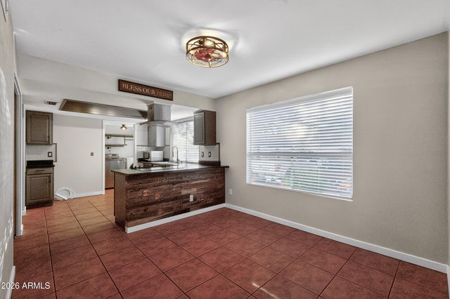 4612 W CONTINENTAL Drive, Glendale, AZ 85308