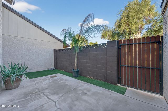 4612 W CONTINENTAL Drive, Glendale, AZ 85308