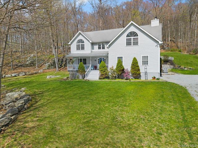 64 Oscawana Heights Road, Putnam Valley, NY 10579