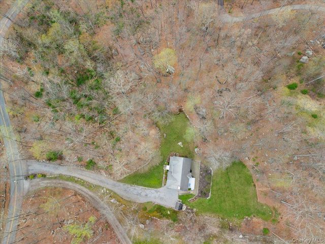 64 Oscawana Heights Road, Putnam Valley, NY 10579
