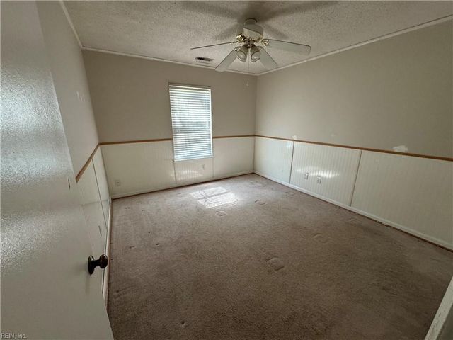 1188 Lord Dunmore DR, Virginia Beach, VA 23464