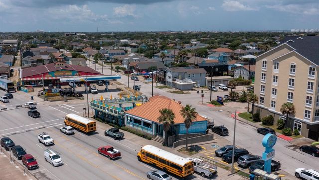 2215 30th Street, Galveston, TX 77550