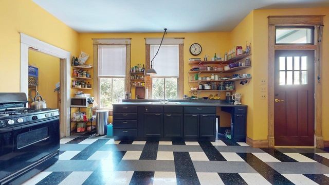 2215 30th Street, Galveston, TX 77550