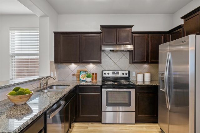 5917 Red Bud Ridge LN 20, Austin, TX 78744