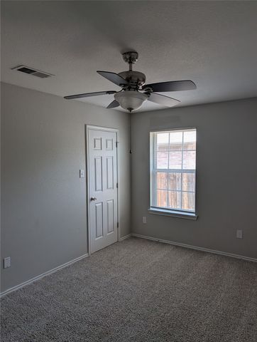 7237 Autumn Run Drive, Forest Hill, TX 76140